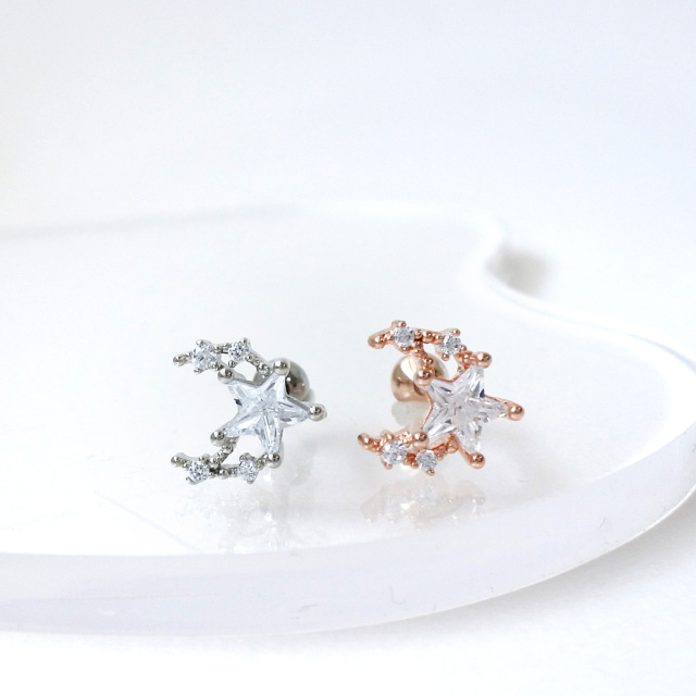 ぷっくりいちごピアス⟡.· 16G］ちょっぴりガーリーな雰囲気が愛らしい フラワー