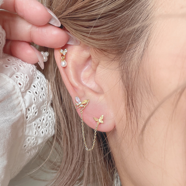 バタフライ ボディピアス│K10ダイヤモンド軟骨ピアス・ちょっと