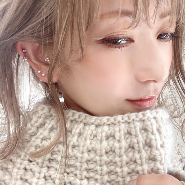 16G］繊細なデザインが引き立つ 上品なグレーパールデザイン