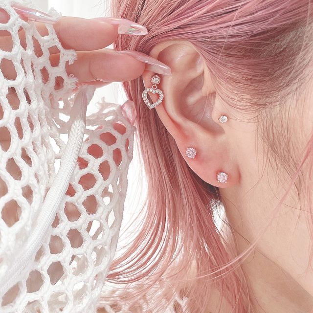 16G］揺れる度に煌く豪華ジュエルハート 軟骨ピアス ヘリックス