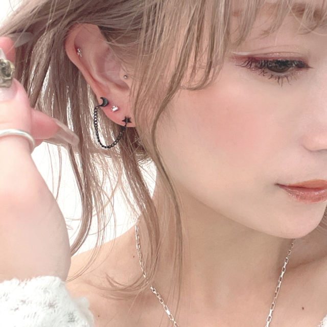 最後のお値下げ‼️レディースピアス 中型 16G14G］ぷっくりとしたお花が愛らしい♪フラワーモチーフ