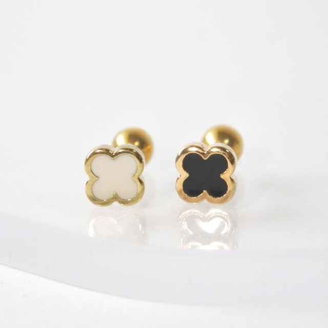 14G 16G ］程よいサイズがかわいい♪ツヤっと輝くクローバー モチーフ