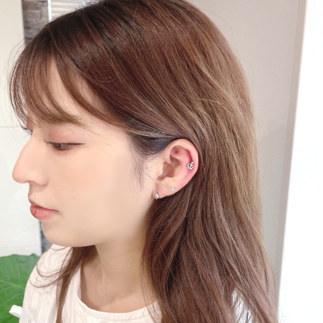 軟骨ピアス クラウン王冠キングクイーン王様 ボディピアス[品番