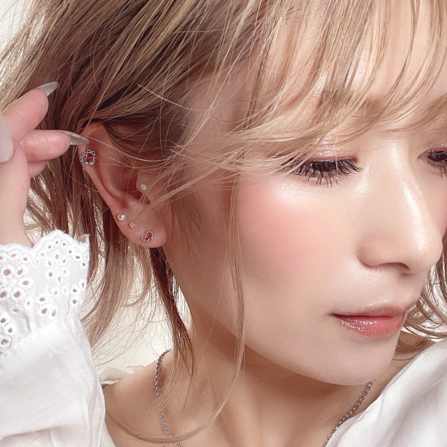 14G 16G ］程よいサイズ感 4mmパール ダブル使いで、後姿も可愛い