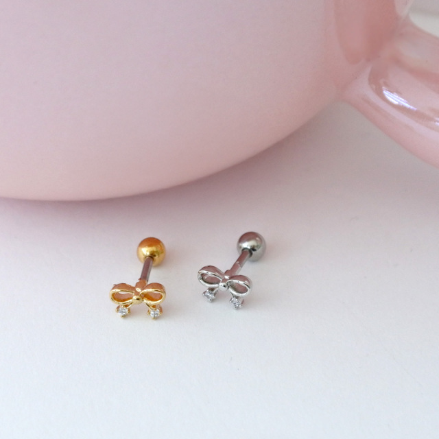 14G 16G ］つるんとしたリボン に小粒 CZ を添えた耳元さりげなく輝く