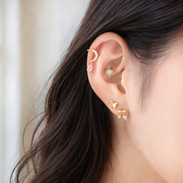 14G 16G ］表情変わる雫型 オーロラ キュービック 耳元で静かに輝く