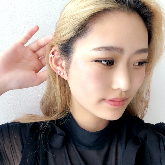 14G 16G ］繊細で上品にきらめくキュービック フラワー モチーフ