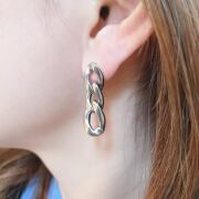 金属アレルギー対応 チェーン デザイン ピアス uneclat ワンエクラ un0034