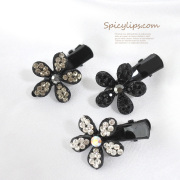 ちょっぴり甘さをプラス♪前髪・サイドスタイルなどワンポイントにフラワーちびクリップ7027