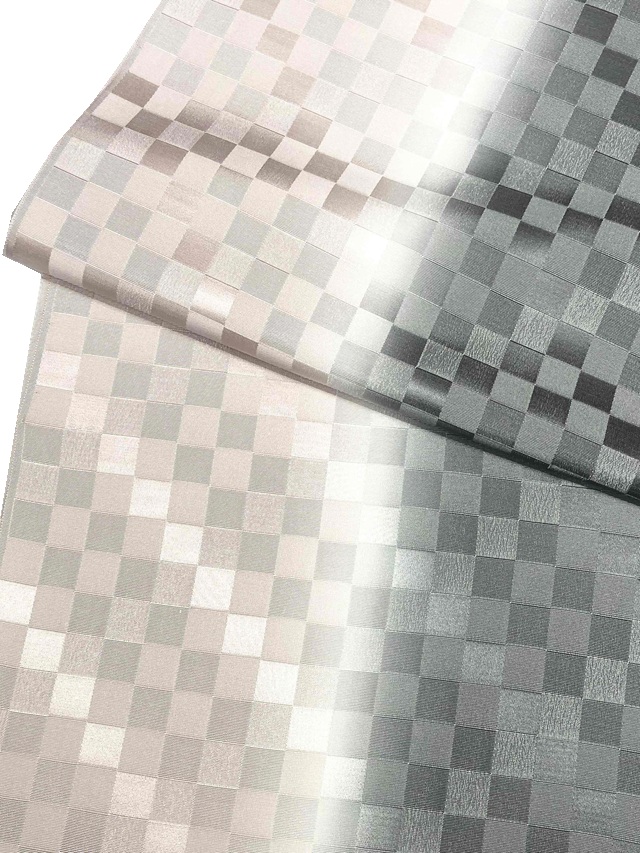 【帯揚げ】【丹後縮緬】【手染め】【二色染め分け】【くすみ薄ピンク/チャコールグレー】【市松地模様/チェック】【絹100%】【日本製】【業者在庫放出品 掘出し価格】【送料全国一律510円】