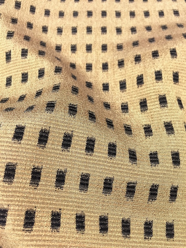 単衣の季節に最適 本塩沢 手仕事の極み 美しいキモノ掲載品が