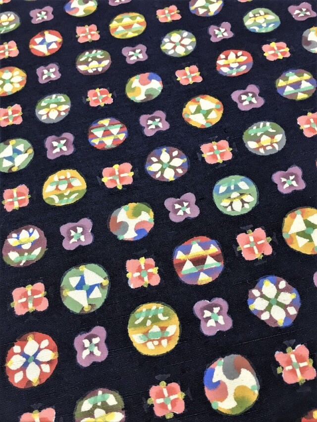 小島貞二 型絵染作家 国画会会員 個性と風格を感じさせる存在感｜着物