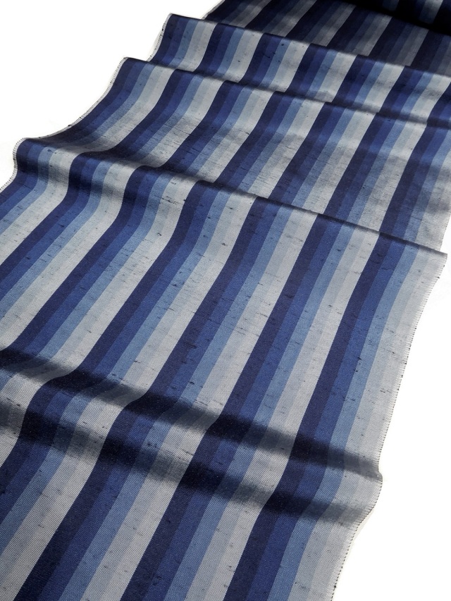希少なレアアイテム【先染め 牛首紬】個性的な鰹縞が素敵な逸品呉服です。