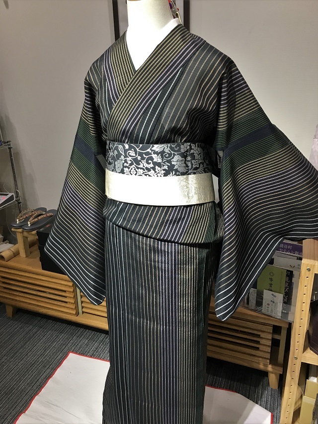 涼やかな夏の正絹着物がお買い得! 涼やかな夏の正絹着物がお買い得!