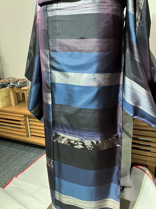 本場大島紬 工房夢創庵 染大島 証紙付 縞無地 小豆色 KK-1722