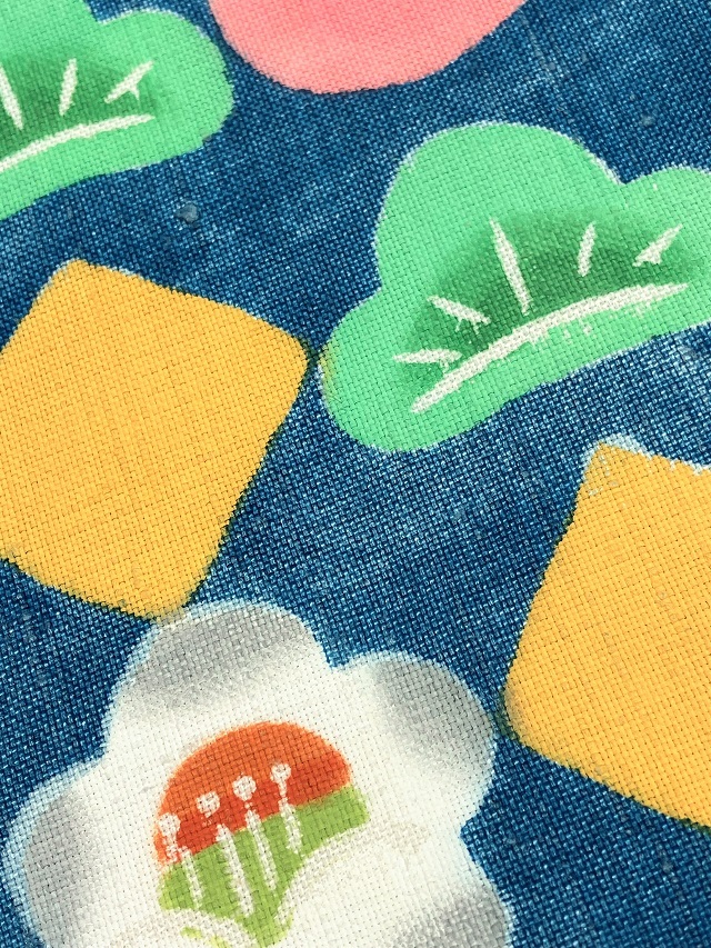 正絹上田紬型絵染め手描き希少美しいきもの掲載荒川眞理子はっぱ草木染