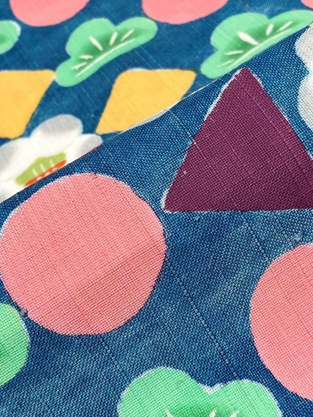 荒川眞理子 型絵染の世界 作品名「○△□」ファンシー＆happy 九寸