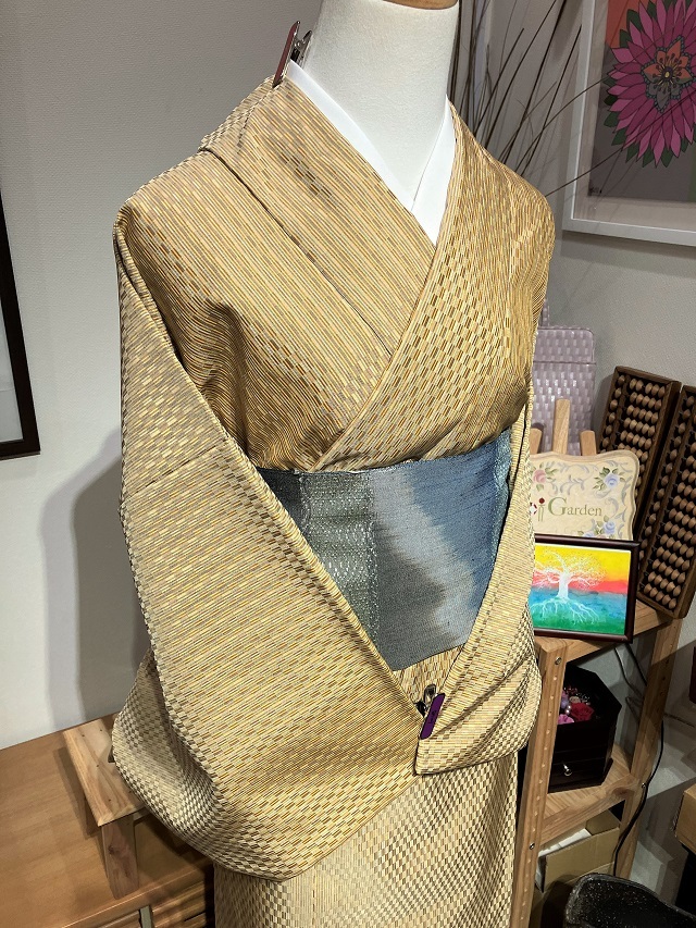 山下芙美子 黄八丈｜美しいキモノ掲載 鈴木保奈美さん着用品 ｜着物