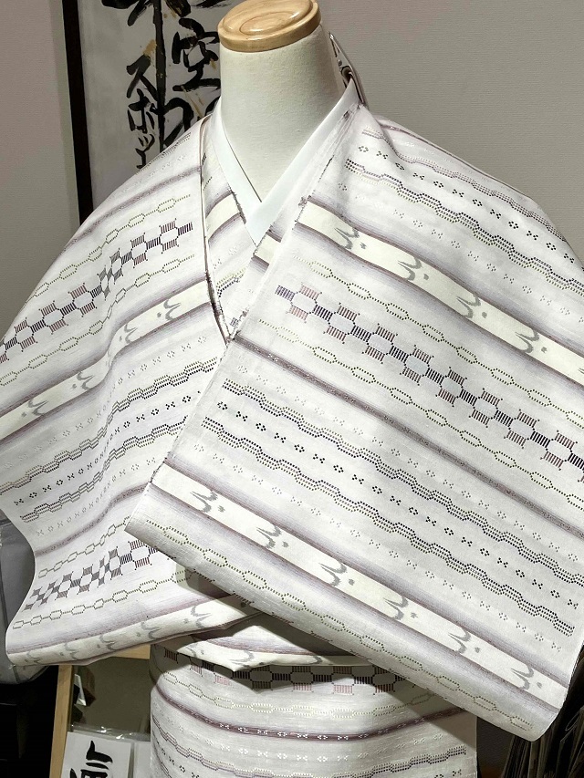 本場琉球絣の着物躾付きとすくい織の白い帯 称し セット 伝統 
