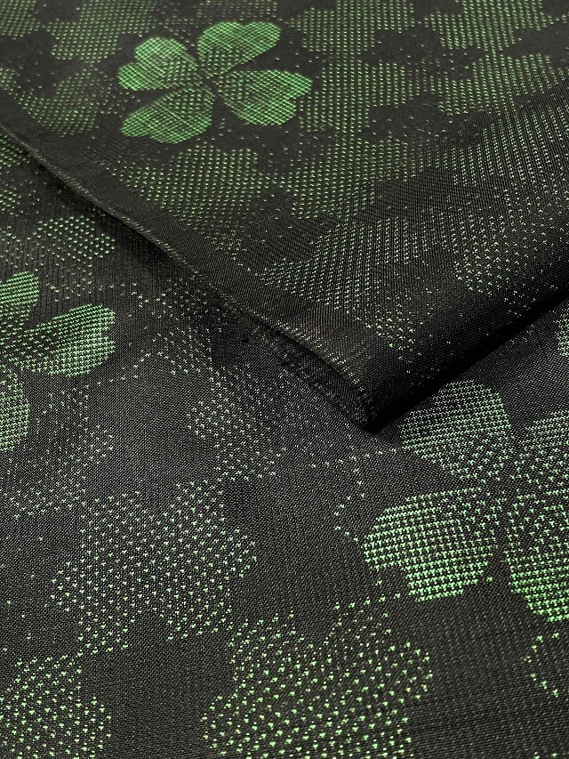 四つ葉のクローバー/PEACE 本場大島紬 伝統の技とフレッシュな