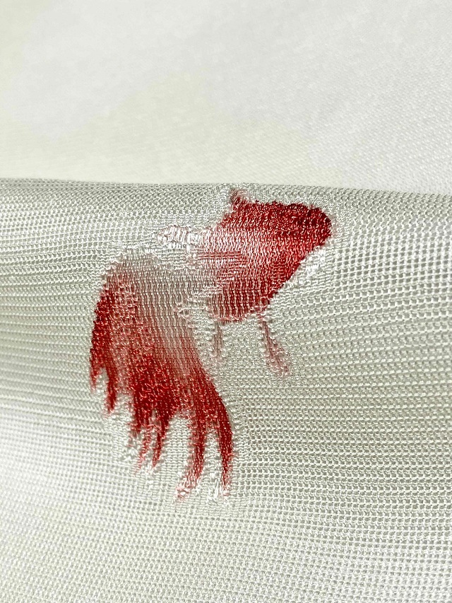 夏帯揚げ 丹後紋紗織 日本製｜優雅に泳ぐ手染めの金魚 クリーム