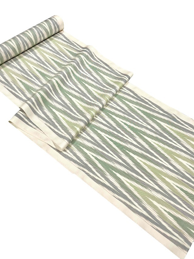 根津美和子 美しいキモノ2024年秋号掲載 綾絣九寸名古屋帯｜着物