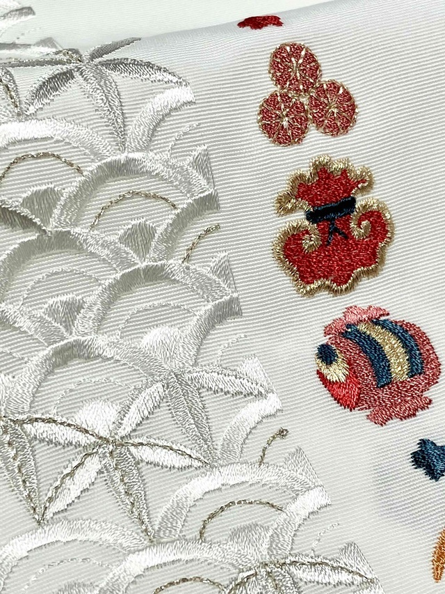 セール♪刺繍入りの付け下げ訪問着袷着物 吉祥宝尽くし 菊青海波