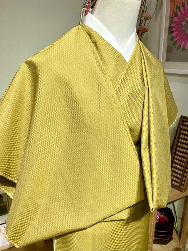 [黄八丈]山下八百子 草木染無形文化財技術保持者 本場黄八丈 山下八百子 草木染｜着物のオンラインショップ