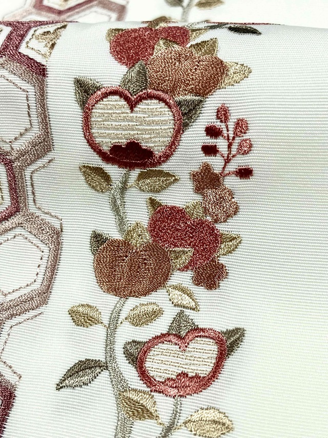 半衿「 カメオ刺繍半衿 」公式 ふりふ 半衿 成人式 振袖用 衿