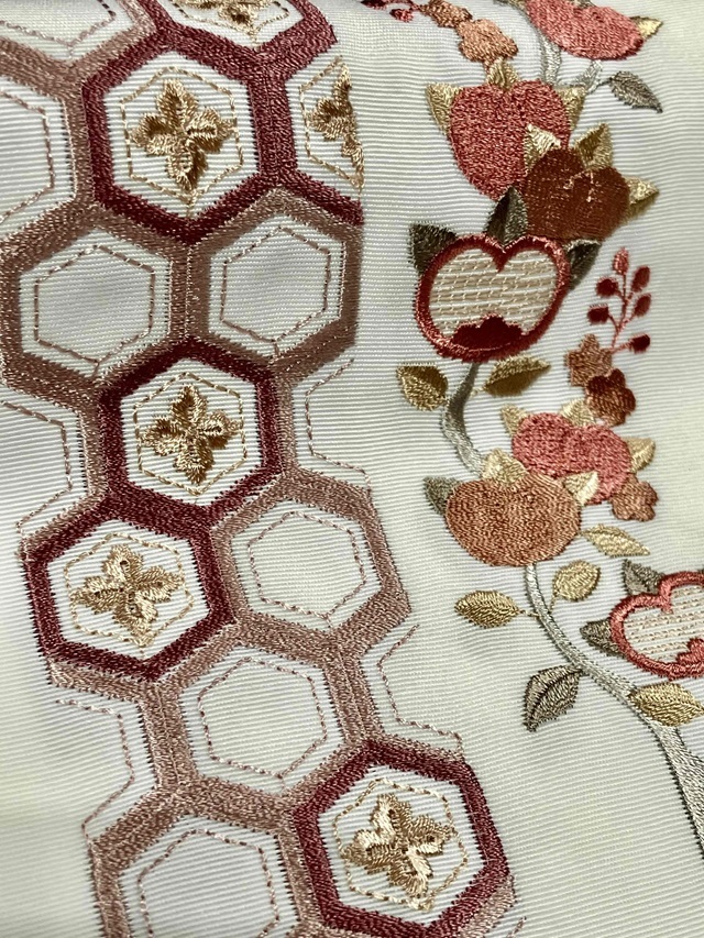 刺繍半衿 橘/亀甲 日本製 クリーム1｜着物セレクト専門店