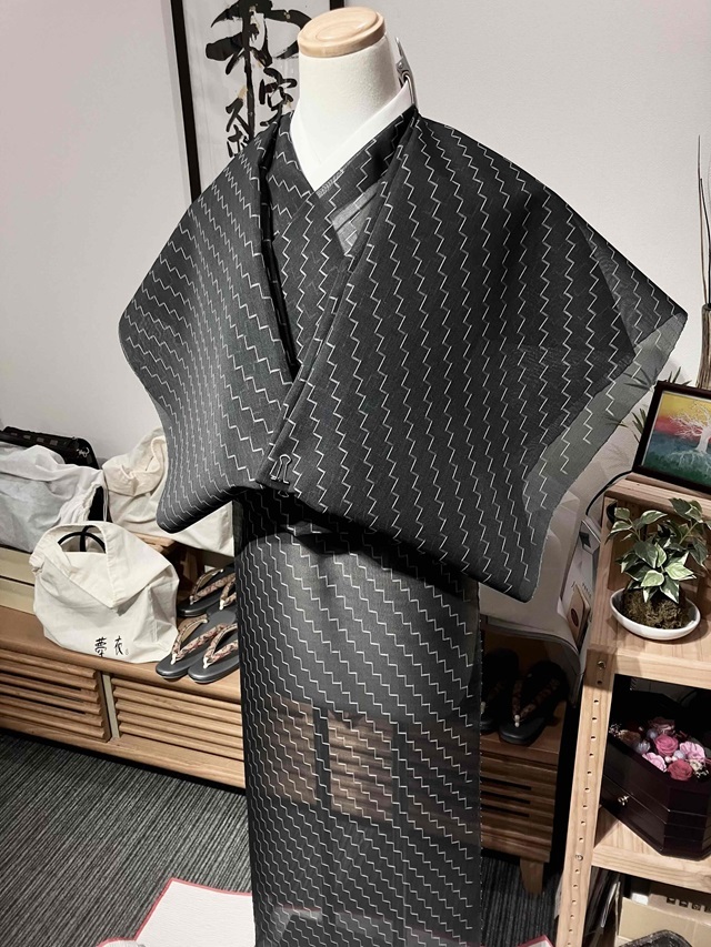 本場琉球夏絣 バンジョー｜抜群の清涼感・工芸の風格｜着物