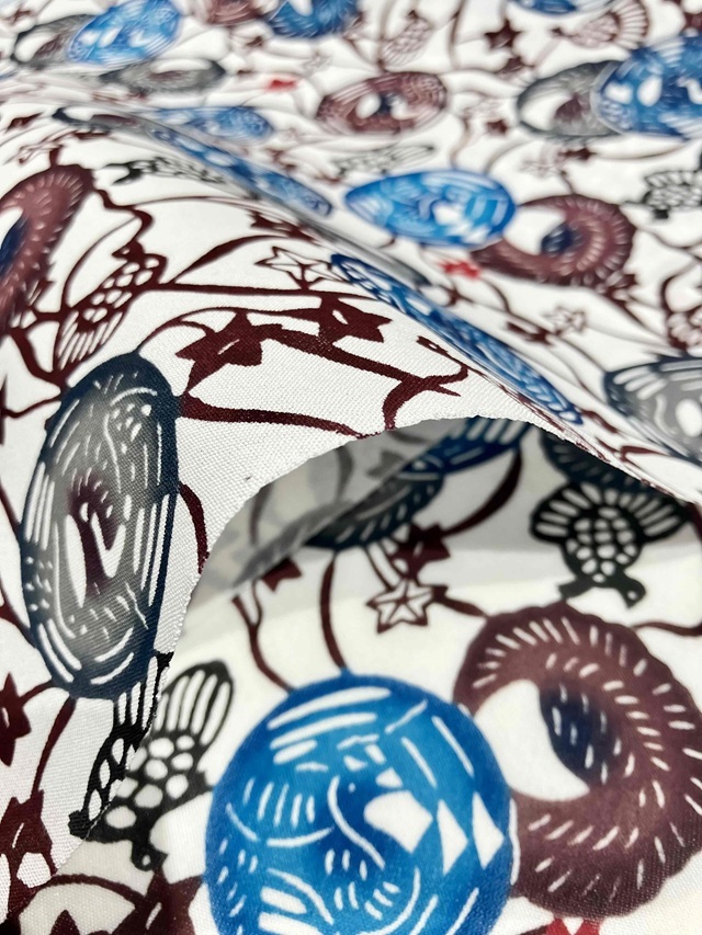 城間栄順　紅型　夏大島東郷織物