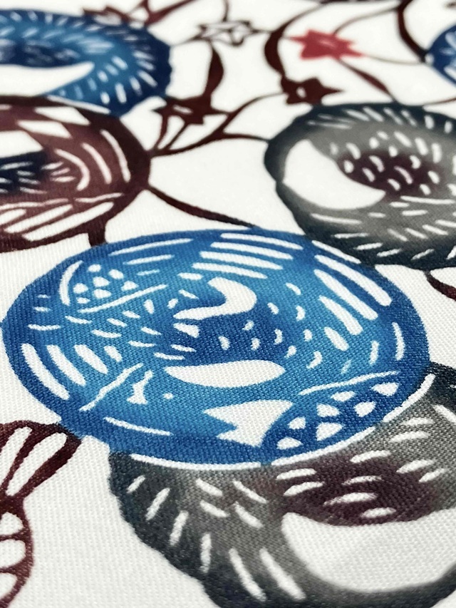 城間栄順　紅型　夏大島東郷織物