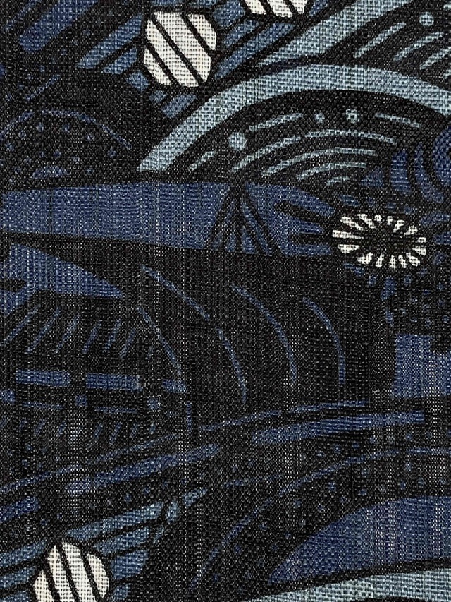 美しいキモノ掲載 本麻 城間栄順 藍型 現代紅型の礎を築いた最高峰