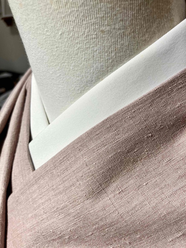 結城紬　無地 本場結城紬 地機無地(宮崎・淡灰梅色) - 染と織たかはしオンラインショップ