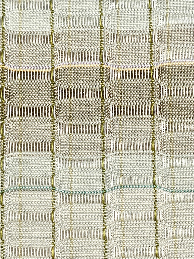 琉球花織　名古屋帯 伝統的工芸品 沖縄 読谷山 花織 絹 九寸名古屋帯 琉球文様 濃灰色