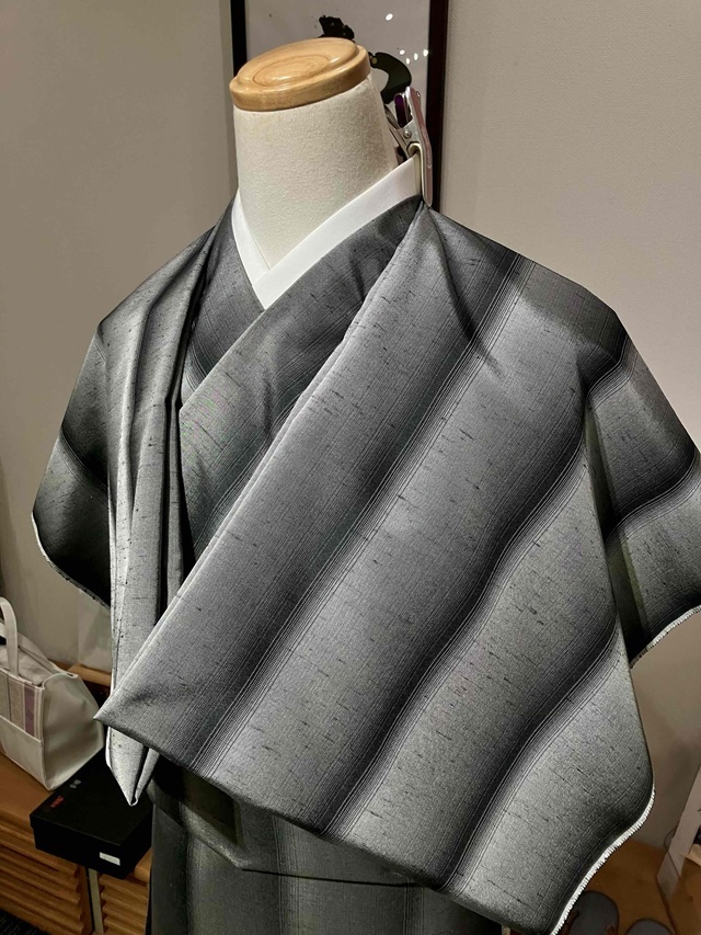 特選本場牛首紬 伝統的工芸品【白山工房◆摺り疋田流水】素色 オフホワイト 水色 特選本場牛首紬 伝統的工芸品【白山工房◇摺り疋田流水】素色