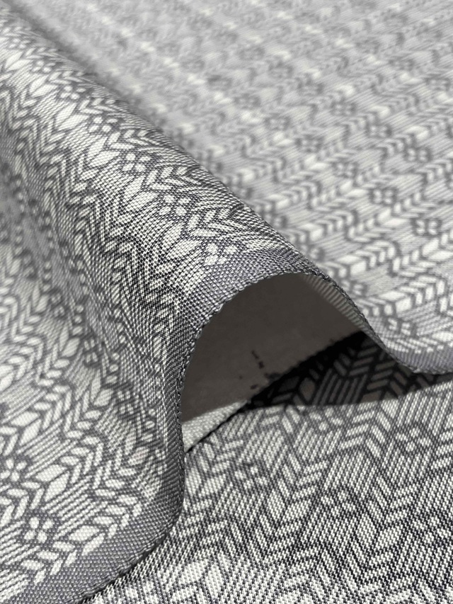 伊勢型　牛首紬　南部芳松