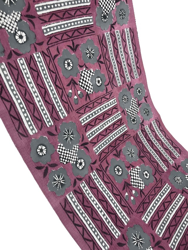 荒川眞理子 型絵染の世界 作品名「さくら サクラ」上田紬地 九寸名古屋