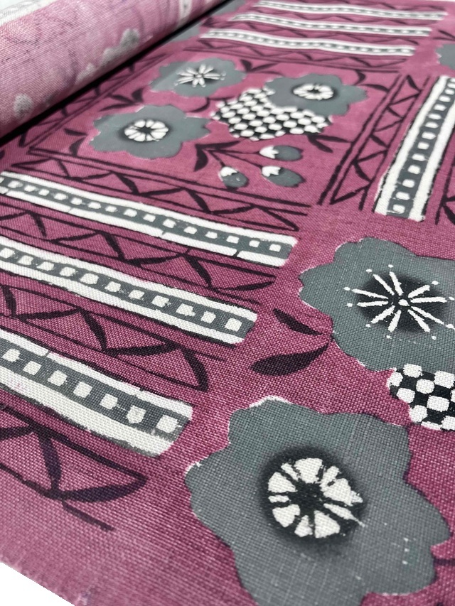 荒川眞理子 型絵染の世界 作品名「さくら サクラ」上田紬地 九寸