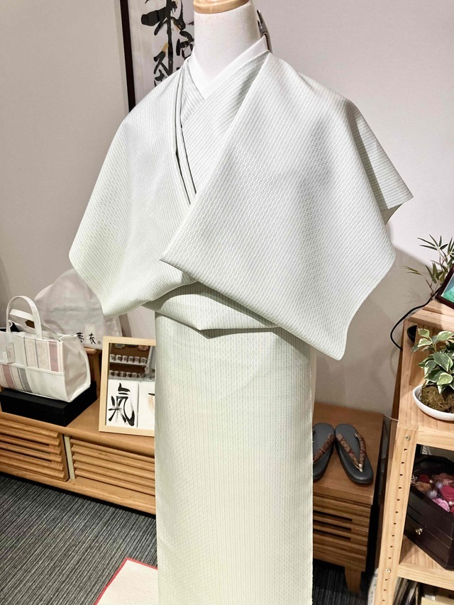 白鷹の手綾織 白たか織 手織り 極上の煌めき アイボリー| 着物セレクト