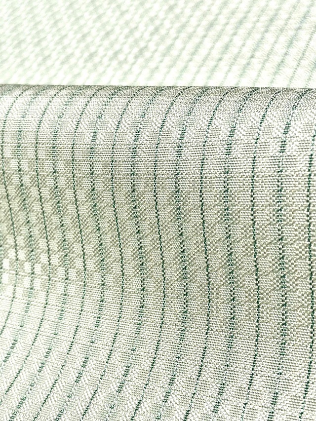 白鷹手綾織