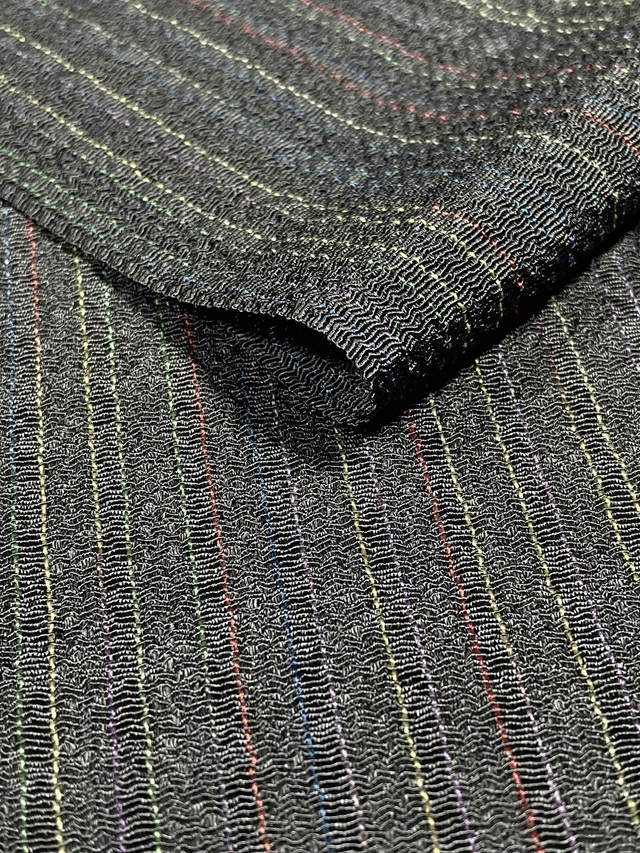 9時までタイムセール新品未使用タグ有り最高級品かわり染め分け縮緬正絹反物 丹後縮緬帯揚げ 泥染 先染め絣 ストライプ チャコールグレー メーカー