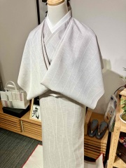 【稀少極美品】単衣「郡上紬」本真綿 地織り 縦緯絣 自然染料草木染 稀少極美品】単衣「郡上紬」本真綿 地織り 縦緯絣 自然染料