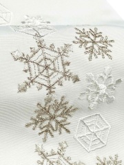 半衿刺繡