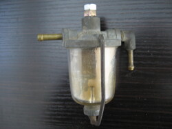 車種不明　ガラスボールフュエルストレーナー　中古