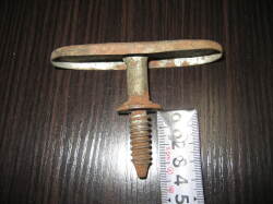 日産　車種不明　スペアタイヤクランプ　中古