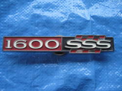 ブルーバード510 1600SSS用リヤエンブレム　プラスチック製　中古