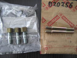 U20サーモハウジング、エキマニ、スタッドボルトセット　未使用長期在庫品