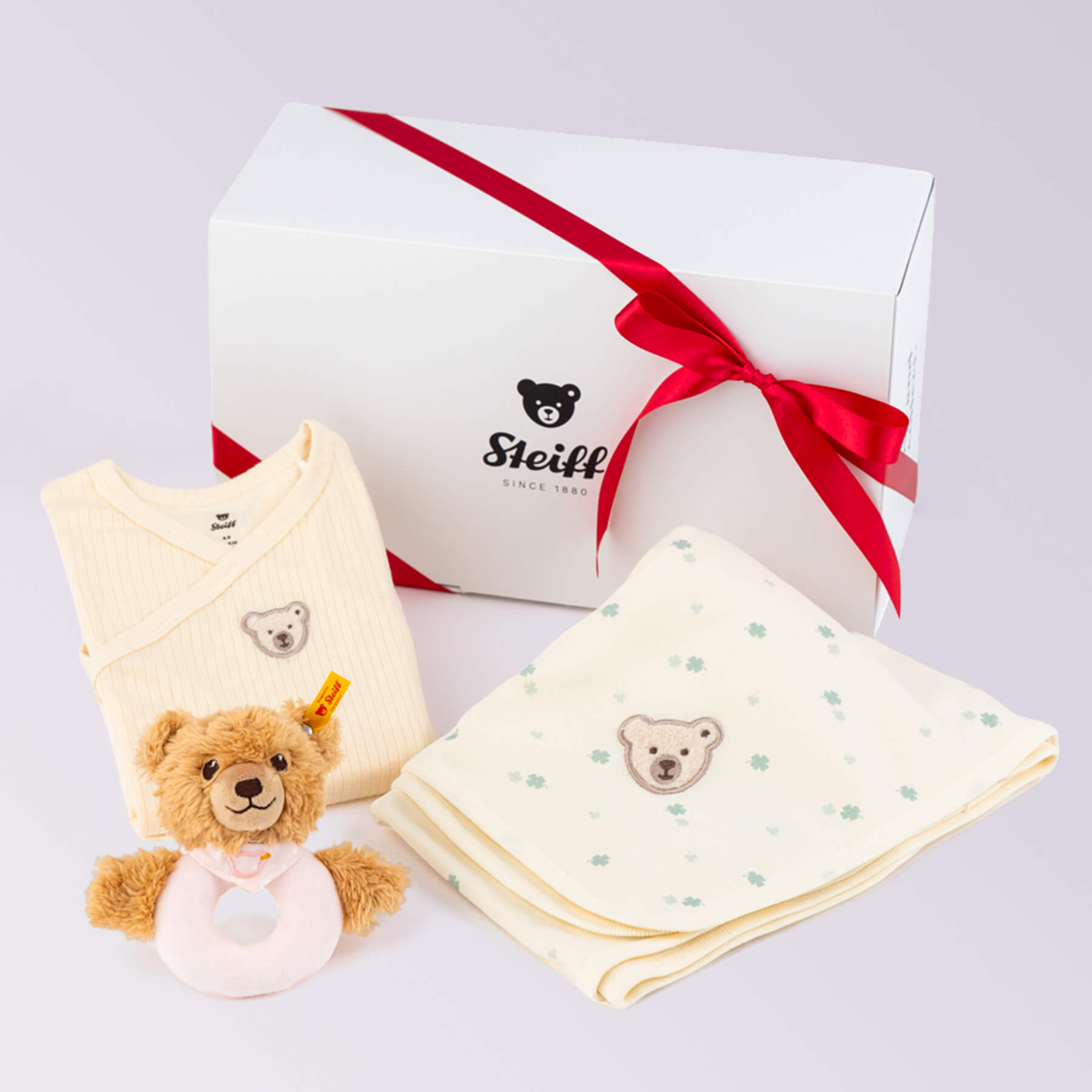 出産祝い ベビー3点セット（BOX入り）ピンク（ガラガラ、ロンパース、ブランケット）